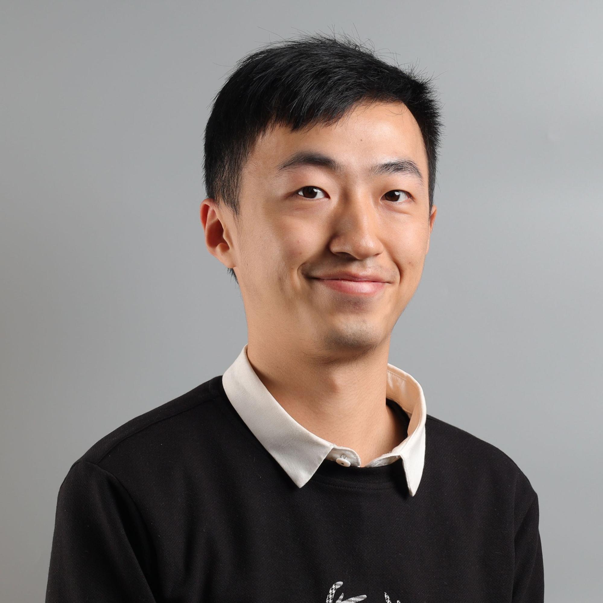 Headshot of Yibo Huang.